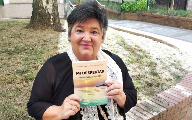 Mar&iacute;a Luisa acaba de publicar su primer libro: &lsquo;Mi despertar, mi nuevo amanacer&rsquo;.