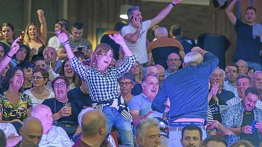 2.000 espectadores llenaron el Gernika Jai Alai.