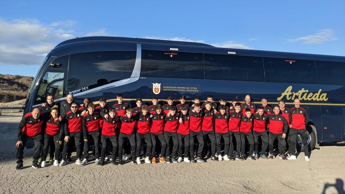 La expedición al completo, la Sub-19 y Sub-16, este lunes rumbo a Madrid.