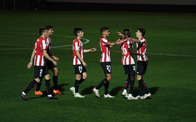 Varios jugadores del Bilbao Athletic festejan un gol en la presente temporada Varios jugadores del Bilbao Athletic festejan un gol en la presente temporada