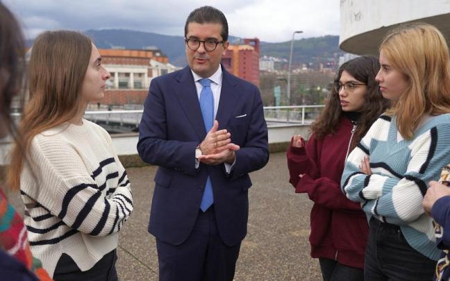 Emilio Lamo de Espinosa, magistrado e impulsor de ‘Educar en justicia’ en Euskadi Emilio Lamo de Espinosa, magistrado e impulsor de ‘Educar en justicia’ en Euskadi