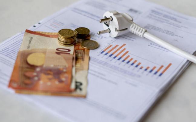 El límite para el precio del gas permitirá reducir la factura de la luz en un 40%, según el Ejecutivo español.