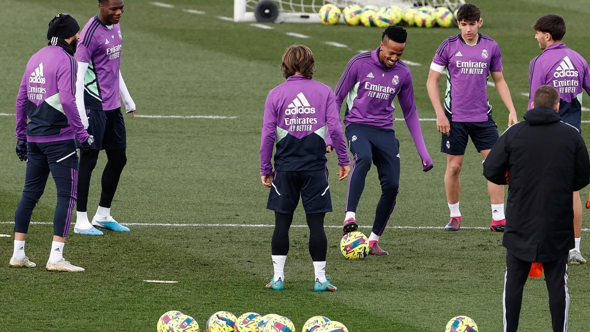 Los jugadores del Real Madrid, este viernes en Valdebebas.