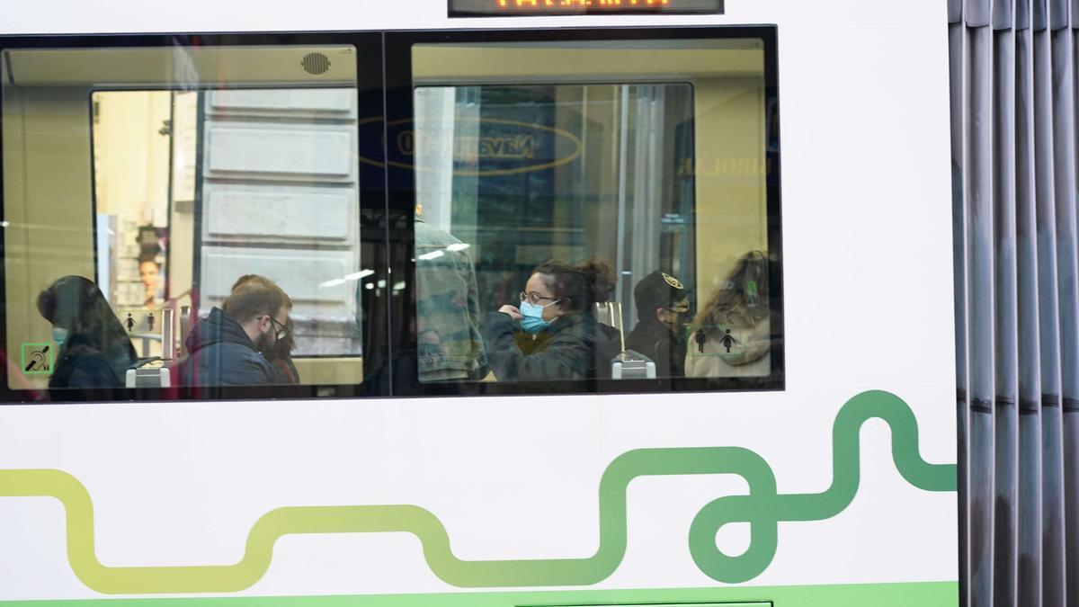 El mantenimiento de la mascarilla en el transporte público tiene como objetivo frenar un gran número de infecciones respiratorias.