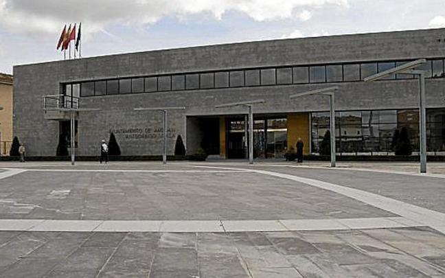 Fachada del ayuntamiento de Ansoáin.