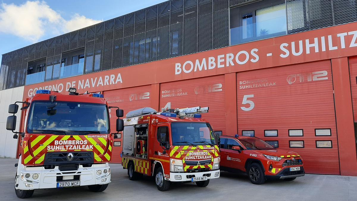 Tres de los nuevos vehículos del Servicio de Bomberos.