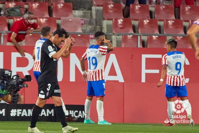 Ozkoidi se lamenta después de que el gol de Bustos sentenciara el duelo de Montilivi.