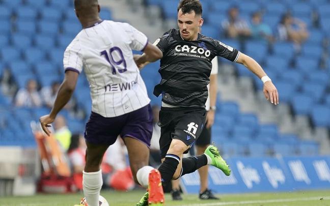 Álex Sola, durante el partido de este sábado ante el Toulouse. Álex Sola, durante el partido de este sábado ante el Toulouse.