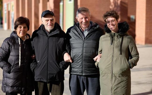 Toñi Díez, Javier Zunzarren, Jesús Armendáriz y Alba Mozún. Toñi Díez, Javier Zunzarren, Jesús Armendáriz y Alba Mozún.