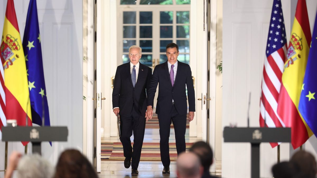 Los presidentes Joe Biden y Pedro Sánchez.