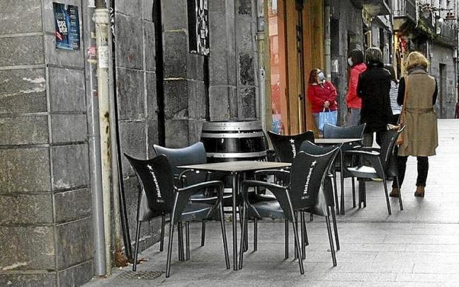 Andre Kale, una de las calles comerciales de Hernani. | FOTO: A.M.
