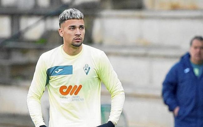 Juan Carlos Arana, reciente fichaje del Eibar, rival directo del Alav&eacute;s. | FOTO: SD EIBAR