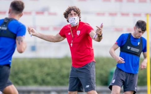 Patxi Salinas, durante un entrenamiento con el Basconia Patxi Salinas, durante un entrenamiento con el Basconia