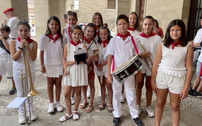 La banda txiki de Lodosa amenizó la mañana el miércoles con pasacalles.
