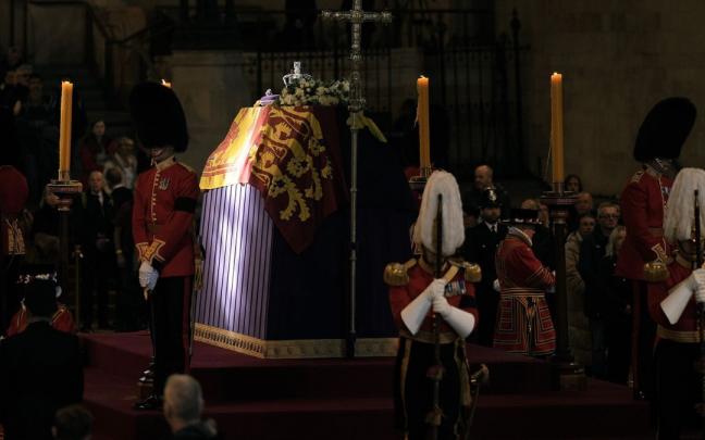Capilla ardiente de la reina Isabel II en Westminster Hall