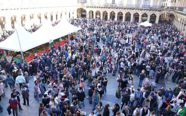 Imagen de la plaza de la Constitución en feria de Santo Tomas