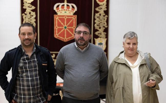 Recepción de Unai Hualde a los representantes de la Red de Personas Torturadas de Navarra Recepción de Unai Hualde a los representantes de la Red de Personas Torturadas de Navarra