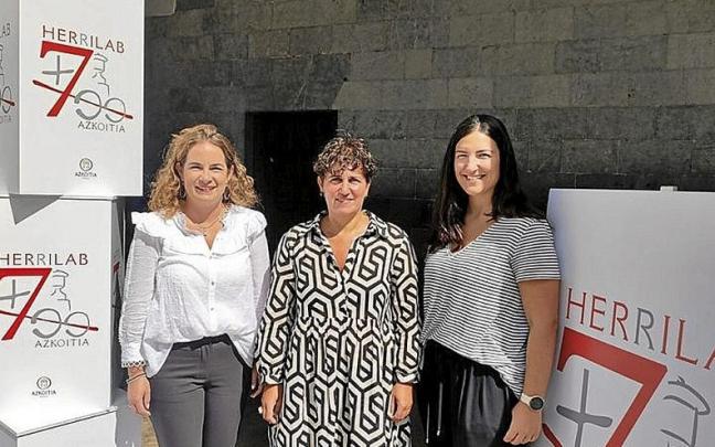 Representantes de diferentes grupos pol&iacute;ticos municipales. | FOTO: N.G.