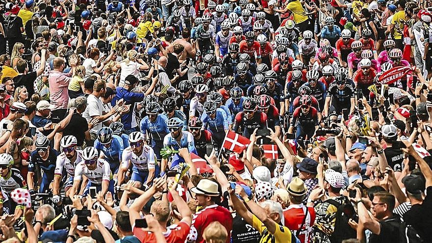 Un mar de gente arropó al Tour en los tres días de Dinamarca. | FOTO: ASO / CHARLY LÓPEZ