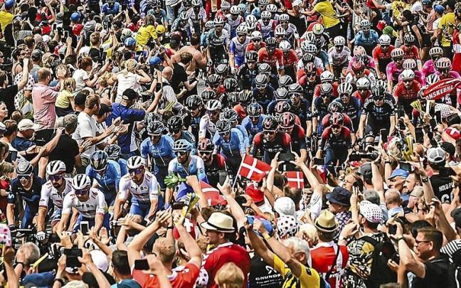 Un mar de gente arropó al Tour en los tres días de Dinamarca. | FOTO: ASO / CHARLY LÓPEZ