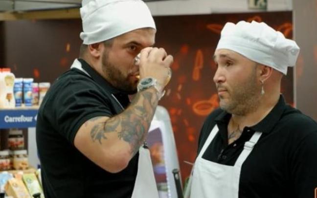 Kiko Rivera y Telmo Trenado en 'Disaster Chefs'. Kiko Rivera y Telmo Trenado en 'Disaster Chefs'.