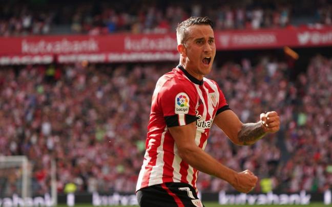 Berenguer celebra el gol que le dio el triunfo al Athletic ante el Valencia. Berenguer celebra el gol que le dio el triunfo al Athletic ante el Valencia.