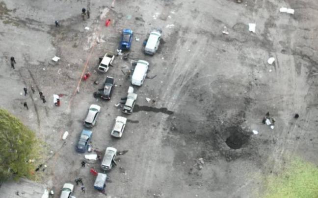 Ataque con misiles rusos contra convoy humanitario en Zaporiyia.