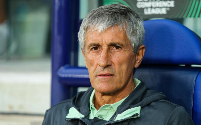 Setién, impasible antes del comienzo del encuentro.