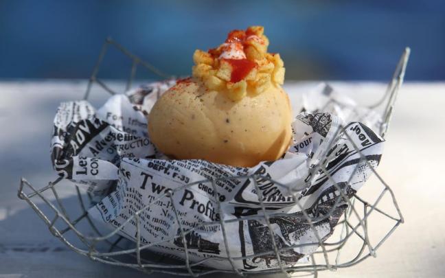 Txingurri Bravo, el pintxo de patatas bravas del Borda Berri Txingurri Bravo, el pintxo de patatas bravas del Borda Berri