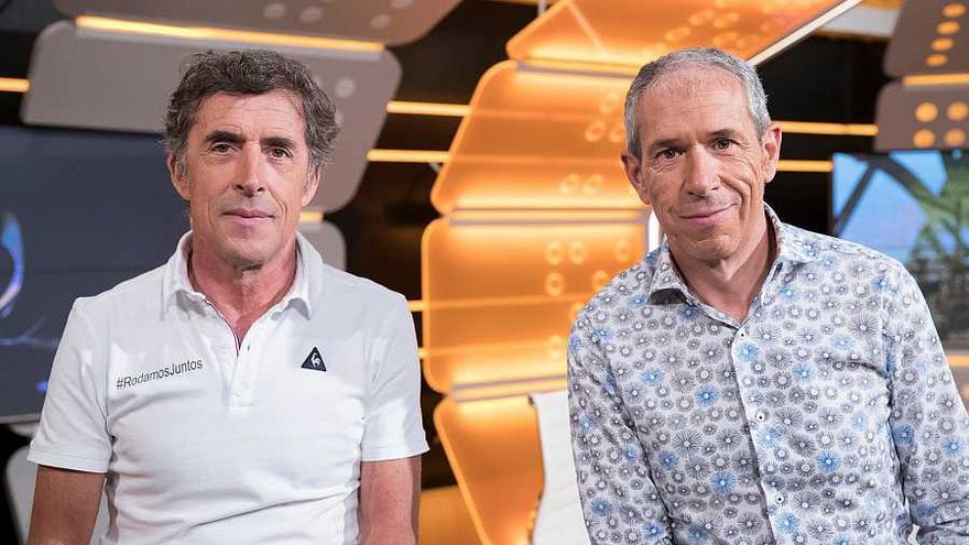 Pedro Delgado y Carlos de Andrés, comentaristas del Tour de Francia en TVE.