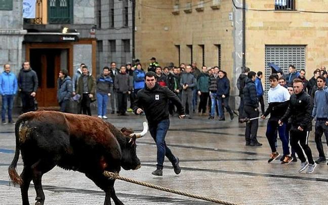 El domingo habrá una sokamuturra para adultos. | FOTO: JAVI COLMENERO El domingo habrá una sokamuturra para adultos. | FOTO: JAVI COLMENERO