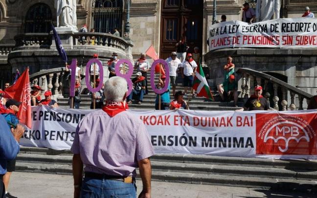 Los pensionistas vascos han retomado sus movilizaciones en Bilbao. Los pensionistas vascos han retomado sus movilizaciones en Bilbao.
