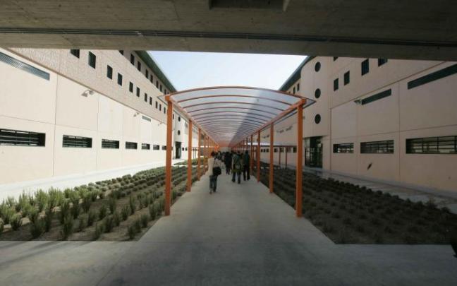 En la cárcel de Zaballa hay actualmente 43 presos de ETA.