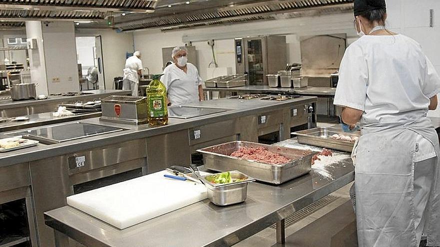 El HUA estrena cocina por Navidad