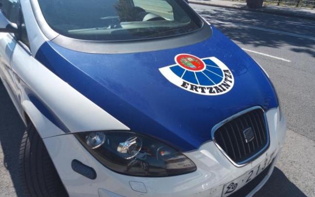 Un vehículo policial de la Ertzaintza.