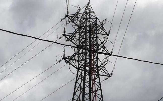 Una torre eléctrica.