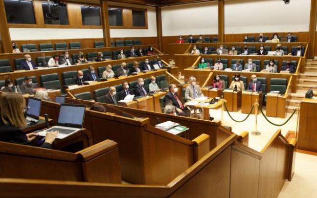 Una ponencia parlamentaria definirá las bases de la Ley de Educación vasca Una ponencia parlamentaria definirá las bases de la Ley de Educación vasca