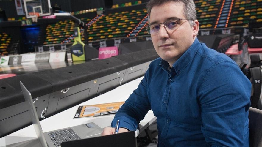 Rafa Pueyo, en el pabellón deportivo de Miribilla.