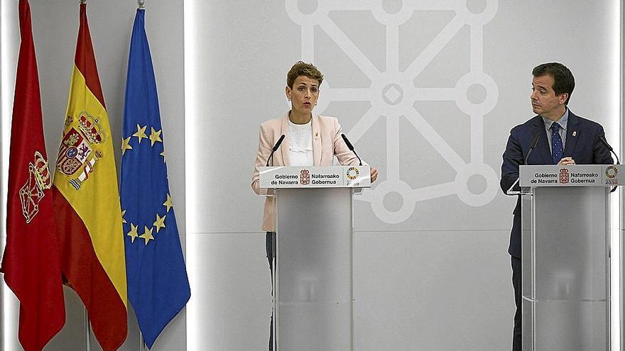 María Chivite y Mikel Irujo, ayer en la sede del Palacio de Navarra.