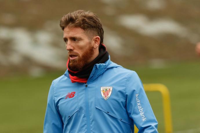 Iker Muniain, en un entrenamiento de esta semana en Lezama.