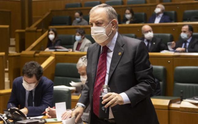 El consejero de Economía y Hacienda, Pedro Azpiazu.