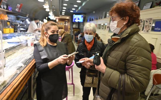 Euskadi registra su récord de contagios con 2.711 nuevos positivos