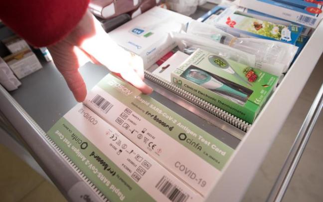 El precio máximo de los test de antígenos en las farmacias será de 2,94 euros El precio máximo de los test de antígenos en las farmacias será de 2,94 euros