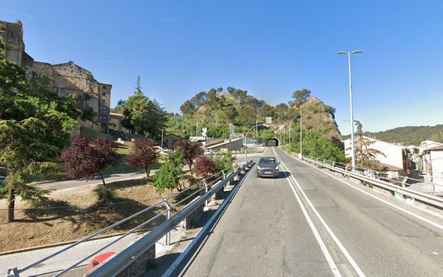 Acceso a Estella a través de la N-1110.