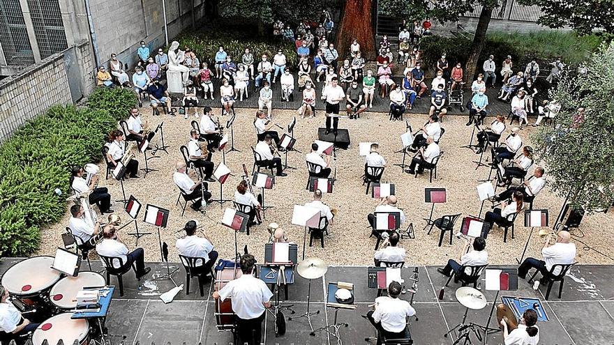 La Banda durante un concierto.