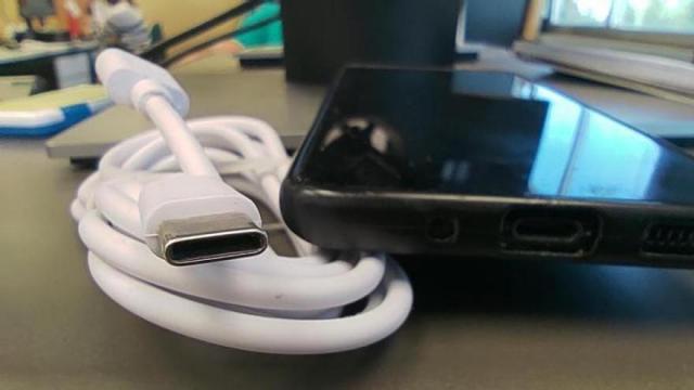 Las conexiones USB-C serán las únicas permitidas en la Unión Europea como puerto de carga en todos los aparatos portátiles.