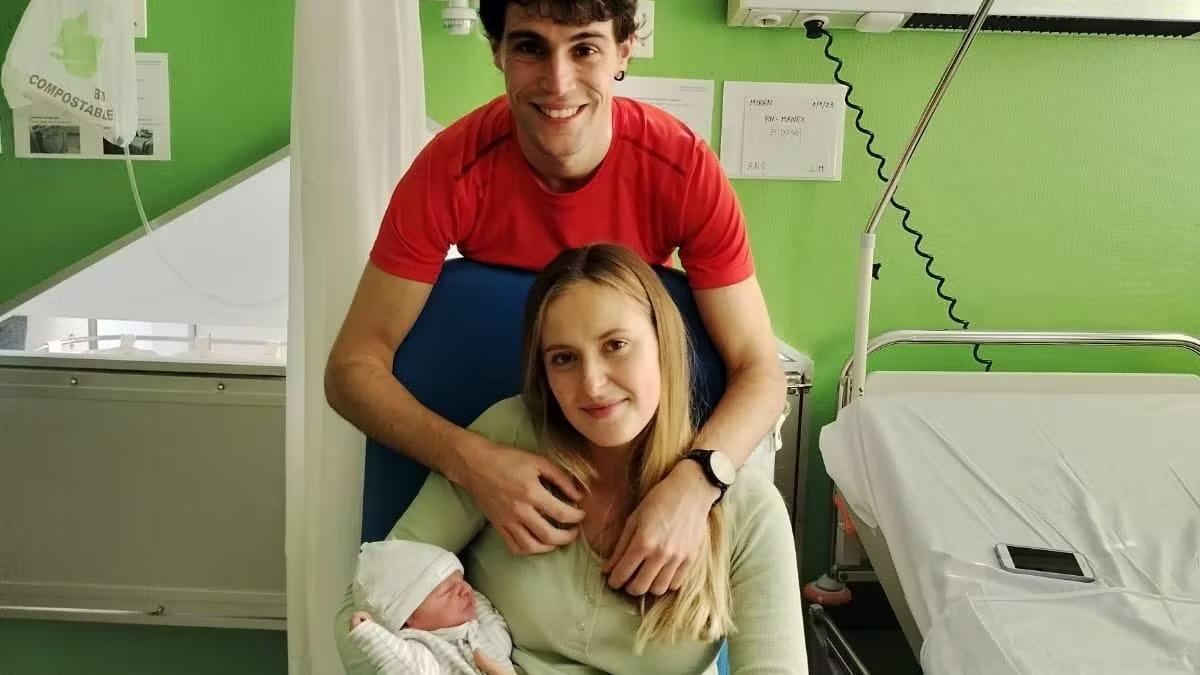 Manex, primer bebé de 2023, nació en Donostia.