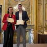 Yolanda D&iacute;ez, teniente de alcalde, recogiendo el galard&oacute;n otorgado por la revista 'Adi&oacute;s Cultural'.