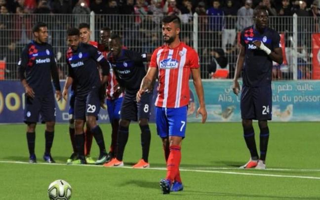 Mart&iacute;n Bengoa lanza una penalti con el Atl&eacute;tico Teut&aacute;n.