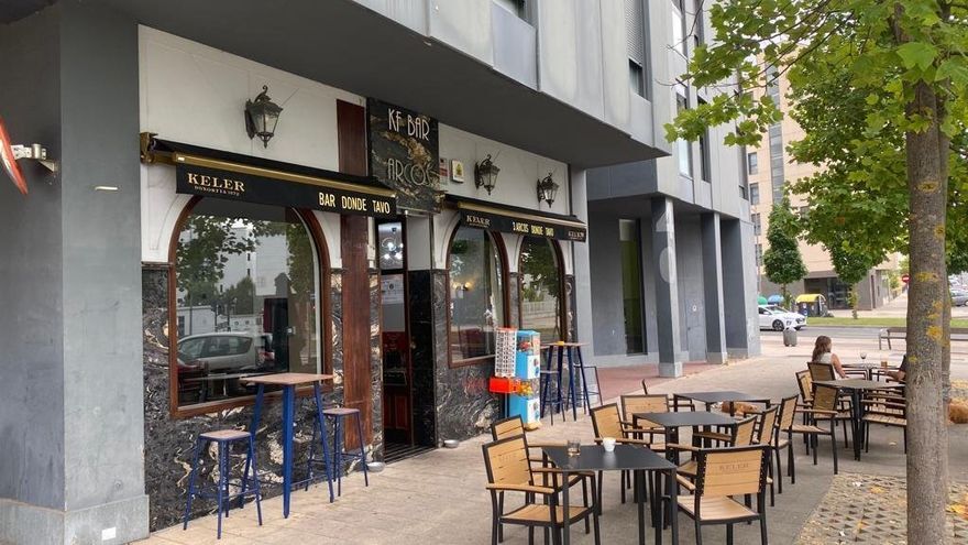 La terraza ofrece un tranquilo lugar para disfrutar de las consumiciones